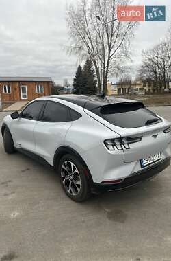 Позашляховик / Кросовер Ford Mustang Mach-E 2022 в 