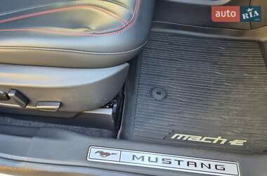 Позашляховик / Кросовер Ford Mustang Mach-E 2021 в 