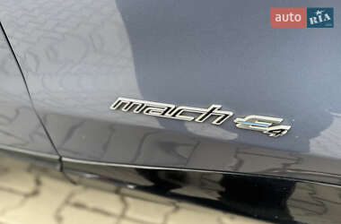 Внедорожник / Кроссовер Ford Mustang Mach-E 2021 в 