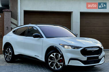 Внедорожник / Кроссовер Ford Mustang Mach-E 2020 в 