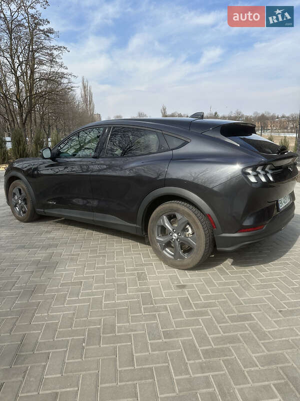 Позашляховик / Кросовер Ford Mustang Mach-E 2021 в Рівному