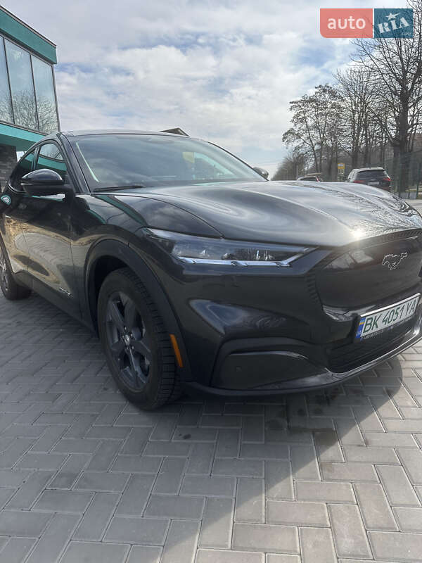 Позашляховик / Кросовер Ford Mustang Mach-E 2021 в Рівному