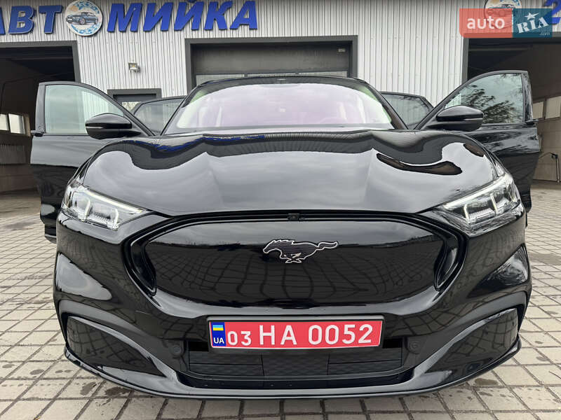 Позашляховик / Кросовер Ford Mustang Mach-E 2022 в Сарнах