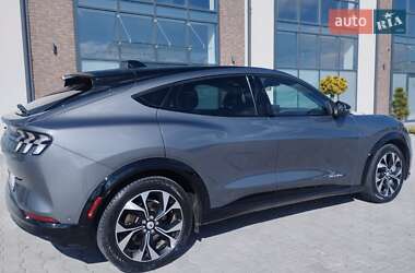 Позашляховик / Кросовер Ford Mustang Mach-E 2021 в 