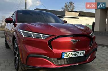 Внедорожник / Кроссовер Ford Mustang Mach-E 2021 в 