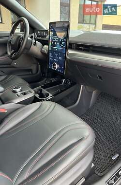 Внедорожник / Кроссовер Ford Mustang Mach-E 2021 в 