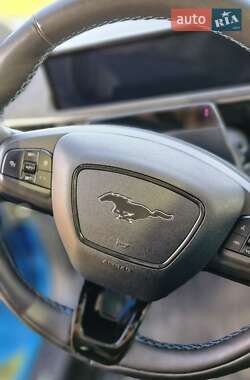 Внедорожник / Кроссовер Ford Mustang Mach-E 2021 в 
