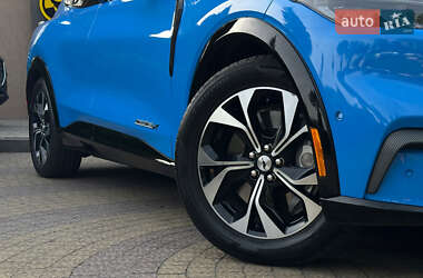 Внедорожник / Кроссовер Ford Mustang Mach-E 2022 в 
