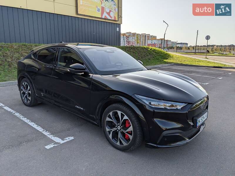 Позашляховик / Кросовер Ford Mustang Mach-E 2021 в Рівному