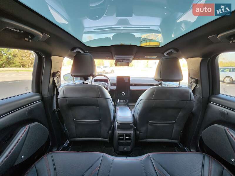 Позашляховик / Кросовер Ford Mustang Mach-E 2021 в Рівному