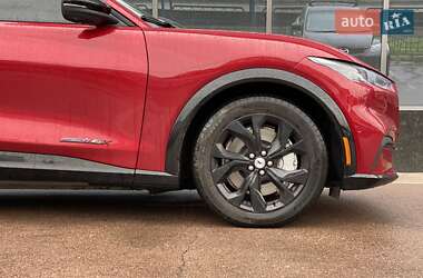 Внедорожник / Кроссовер Ford Mustang Mach-E 2021 в 