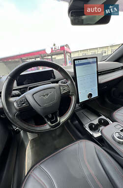 Внедорожник / Кроссовер Ford Mustang Mach-E 2021 в 
