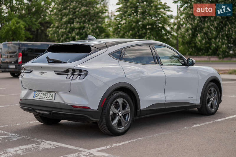 Позашляховик / Кросовер Ford Mustang Mach-E 2021 в Рівному