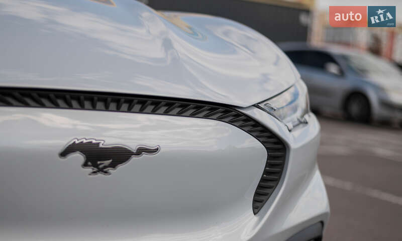 Позашляховик / Кросовер Ford Mustang Mach-E 2021 в Рівному