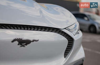 Позашляховик / Кросовер Ford Mustang Mach-E 2021 в 