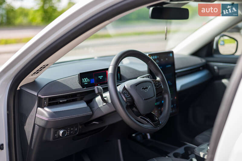 Позашляховик / Кросовер Ford Mustang Mach-E 2021 в Рівному