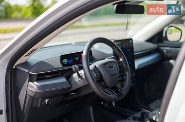 Позашляховик / Кросовер Ford Mustang Mach-E 2021 в 