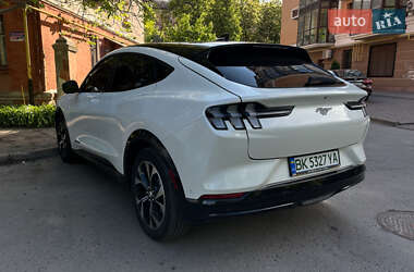 Позашляховик / Кросовер Ford Mustang Mach-E 2023 в 