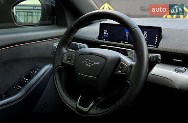 Внедорожник / Кроссовер Ford Mustang Mach-E 2022 в 