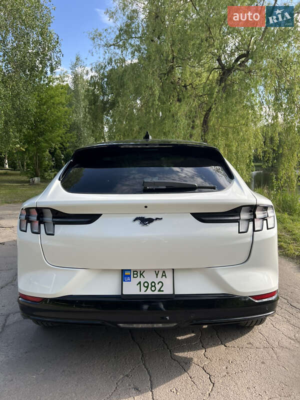 Позашляховик / Кросовер Ford Mustang Mach-E 2023 в Рівному