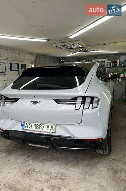 Позашляховик / Кросовер Ford Mustang Mach-E 2022 в 