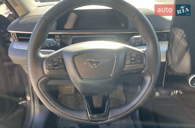 Внедорожник / Кроссовер Ford Mustang Mach-E 2021 в 