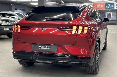 Внедорожник / Кроссовер Ford Mustang Mach-E 2024 в 