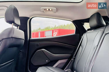 Позашляховик / Кросовер Ford Mustang Mach-E 2022 в 