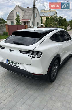 Позашляховик / Кросовер Ford Mustang Mach-E 2021 в 