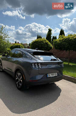 Позашляховик / Кросовер Ford Mustang Mach-E 2021 в 