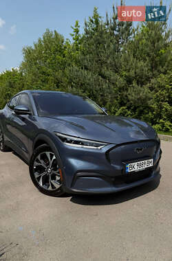 Позашляховик / Кросовер Ford Mustang Mach-E 2021 в 