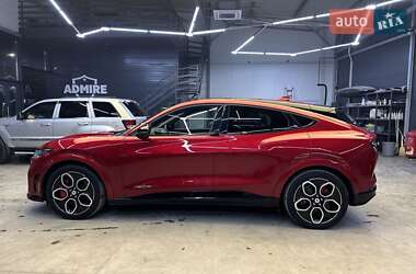 Внедорожник / Кроссовер Ford Mustang Mach-E 2021 в 