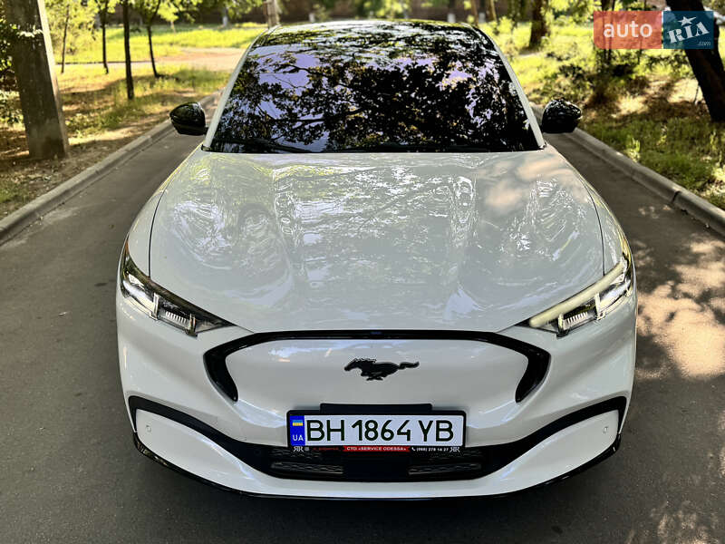 Внедорожник / Кроссовер Ford Mustang Mach-E 2021 в 