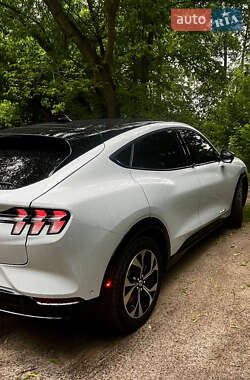 Внедорожник / Кроссовер Ford Mustang Mach-E 2023 в 