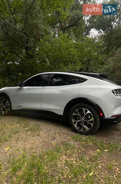 Внедорожник / Кроссовер Ford Mustang Mach-E 2023 в 
