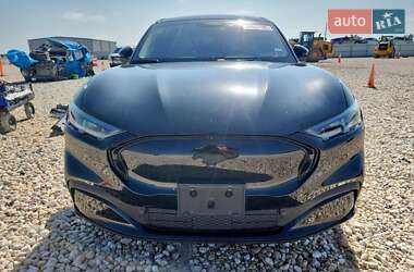 Позашляховик / Кросовер Ford Mustang Mach-E 2023 в 