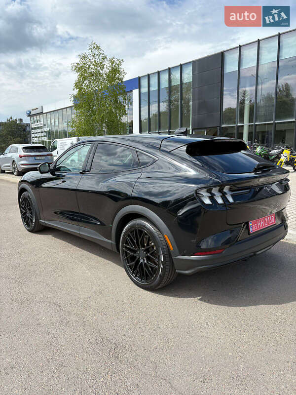 Позашляховик / Кросовер Ford Mustang Mach-E 2021 в Рівному
