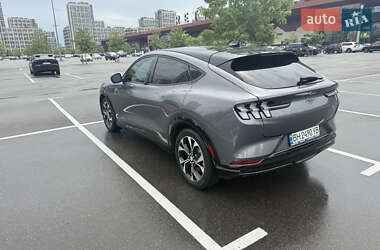 Внедорожник / Кроссовер Ford Mustang Mach-E 2021 в 