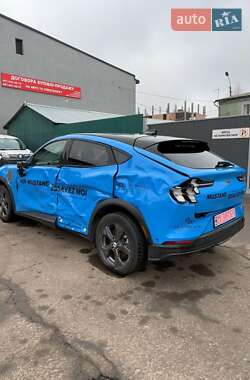 Позашляховик / Кросовер Ford Mustang Mach-E 2022 в 