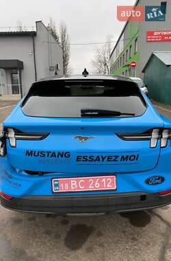 Позашляховик / Кросовер Ford Mustang Mach-E 2022 в 