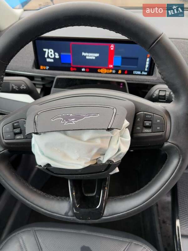 Позашляховик / Кросовер Ford Mustang Mach-E 2022 в Рівному