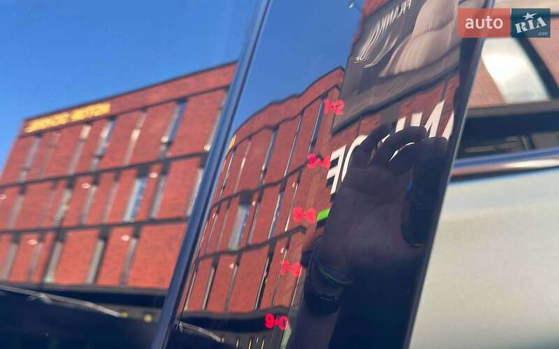 Позашляховик / Кросовер Ford Mustang Mach-E 2021 в Чернівцях