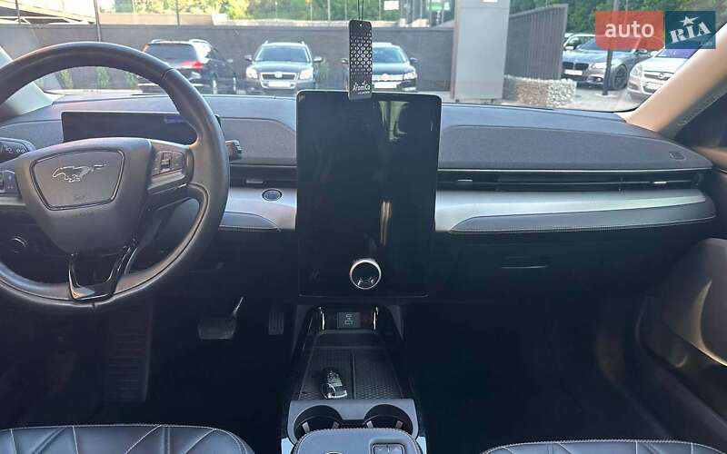 Позашляховик / Кросовер Ford Mustang Mach-E 2021 в Чернівцях