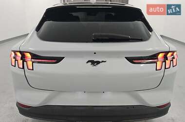 Внедорожник / Кроссовер Ford Mustang Mach-E 2021 в 