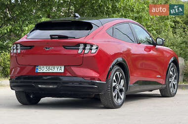 Позашляховик / Кросовер Ford Mustang Mach-E 2021 в 
