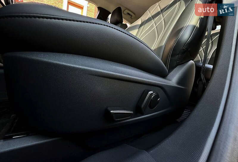 Позашляховик / Кросовер Ford Mustang Mach-E 2021 в Києві фото 30 Позашляховик / Кросовер Ford Mustang Mach-E 2021 в Києві