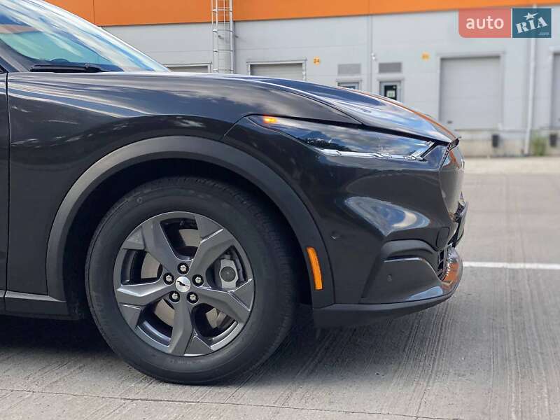 Позашляховик / Кросовер Ford Mustang Mach-E 2021 в Києві