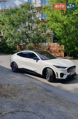 Позашляховик / Кросовер Ford Mustang Mach-E 2023 в 