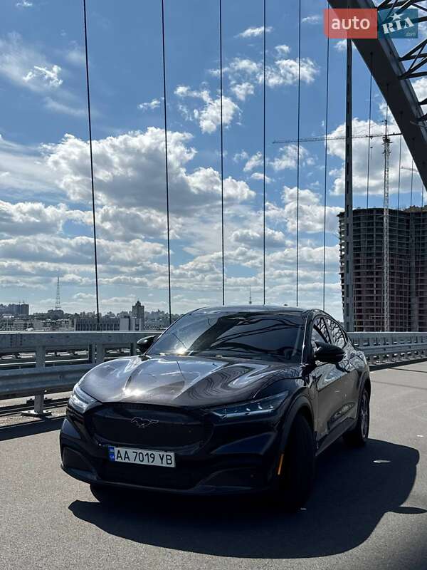 Внедорожник / Кроссовер Ford Mustang Mach-E 2022 в Киеве фото 4 Внедорожник / Кроссовер Ford Mustang Mach-E 2022 в Киеве