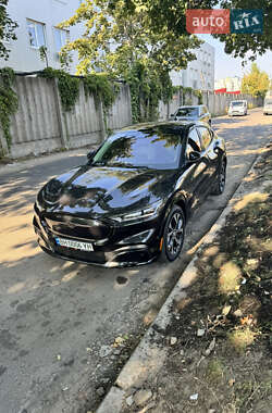 Позашляховик / Кросовер Ford Mustang Mach-E 2021 в 